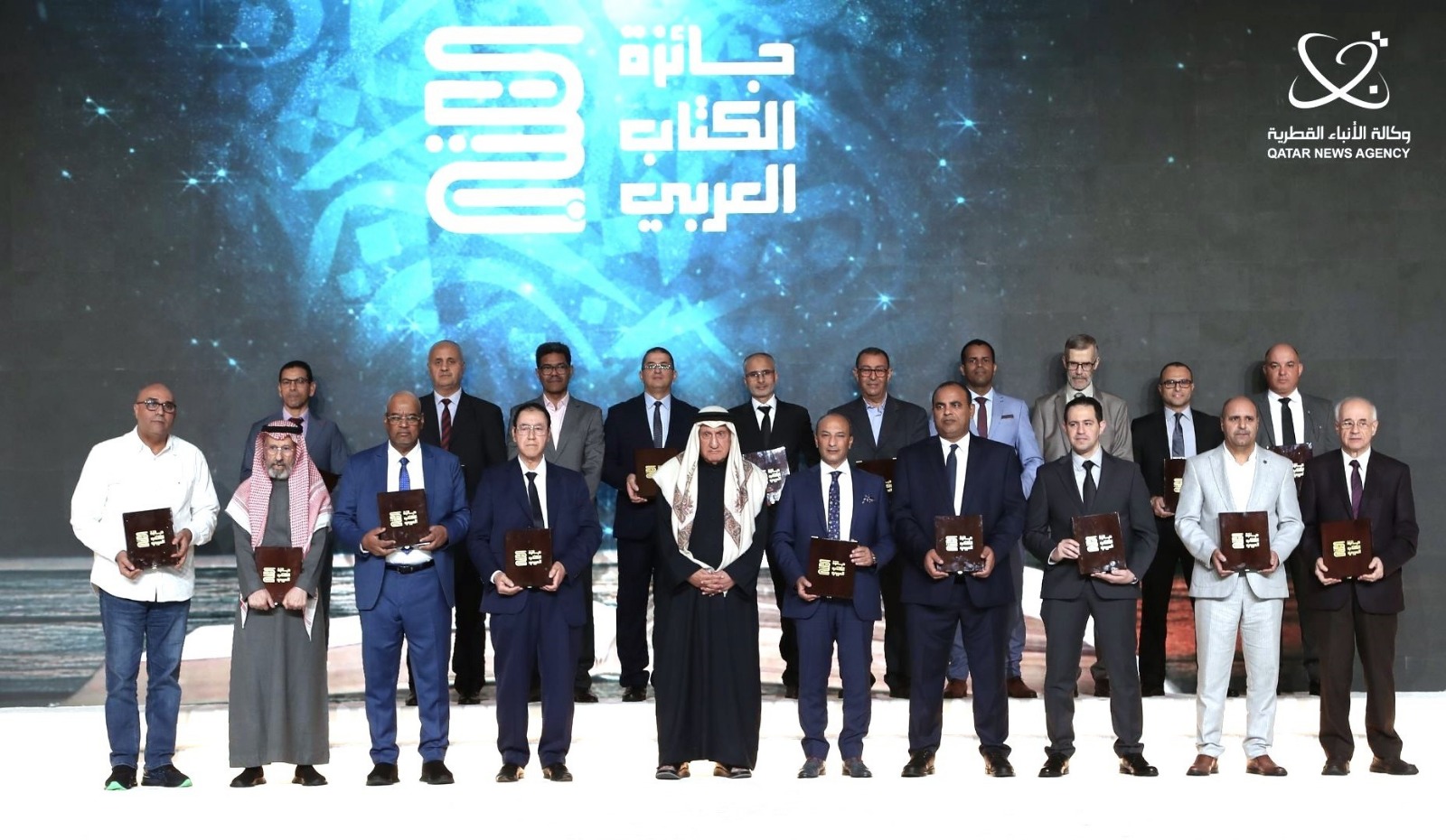 قطر تُتوّج الفائزين بجائزة الكتاب العربي .. قائمة الكتب الفائزة ضمت 17 كتاباً من بين أكثر من 1200 ترشح من 35 دولة 
